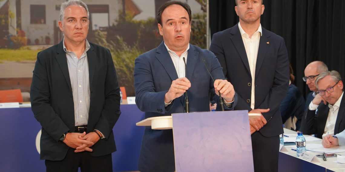 Pérez Llorca pide elecciones generales: “Sería muy bueno para todos porque el Gobierno de Sánchez solo está centrado en tapar sus escándalos de corrupción”
