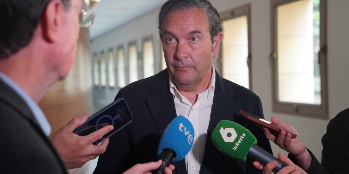 Pastor critica la ausencia del Gobierno en la comisión de la DANA en Les Corts