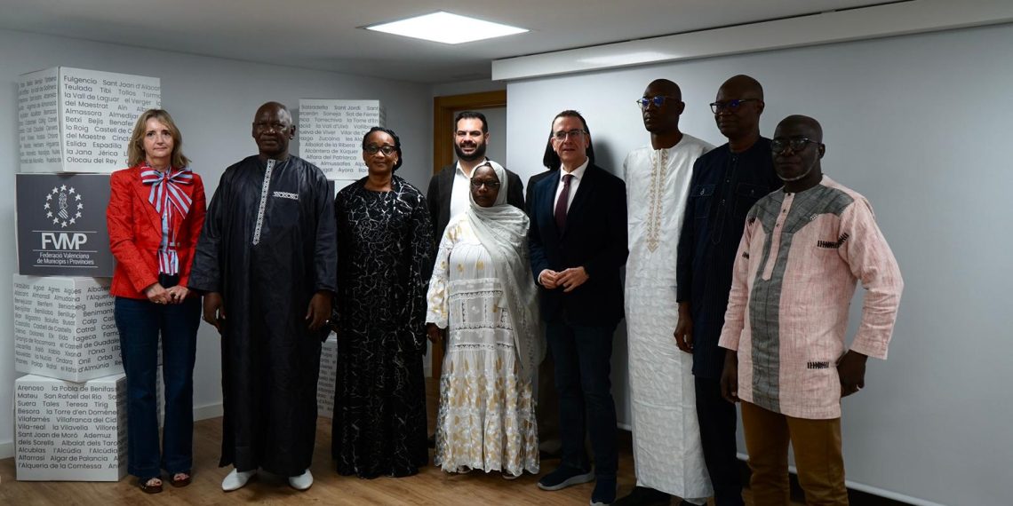 La FVMP recibe a una delegación de Senegal para compartir modelos de gestión municipal