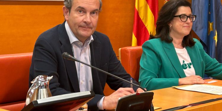 Pastor acusa a PSPV y Compromís de “desnortarse” y de usar la DANA como arma política en Les Corts