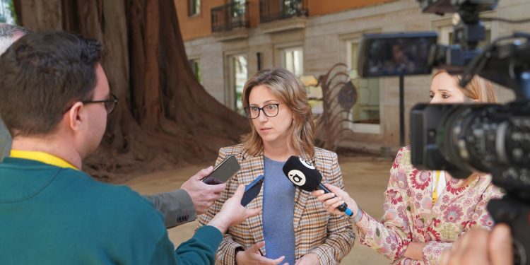 Chulià acusa a Compromís de “hacer de muleta de los herederos de ETA” por su alianza con Bildu y ERC