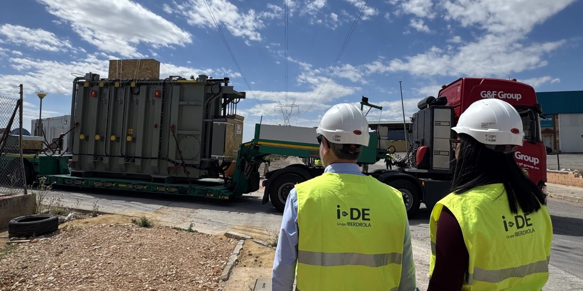 Iberdrola invierte 10 millones en Riba-roja para reforzar la red eléctrica tras la dana