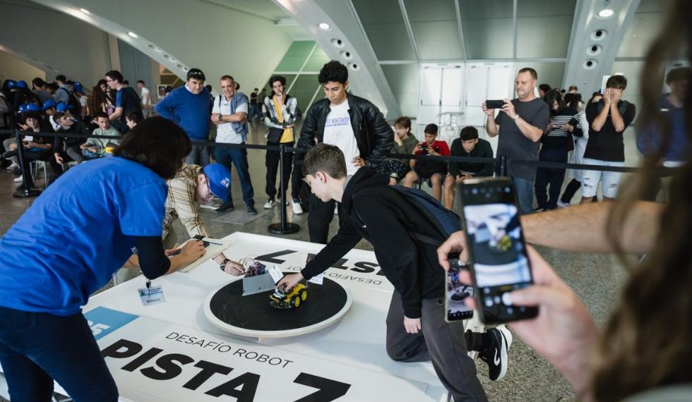 El Desafío Robot reúne a 229 robots creados por escolares en el Museo de les Ciencias