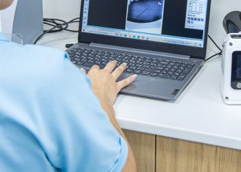 Sanidad renueva el equipamiento informático de la hospitalización a domicilio en la Comunitat Valenciana