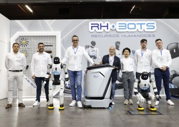 RH BOTS presenta en Valencia a Bonico y Bonica, sus primeros robots humanoides autónomos