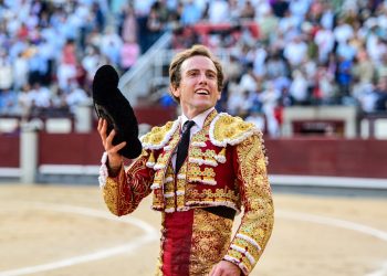Los toros de La Quinta y el Román Collado, protagonistas del estreno de À Punt en Las Ventas
