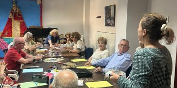 Sueca impulsa un taller de escritura para mayores centrado en la memoria en Valencia