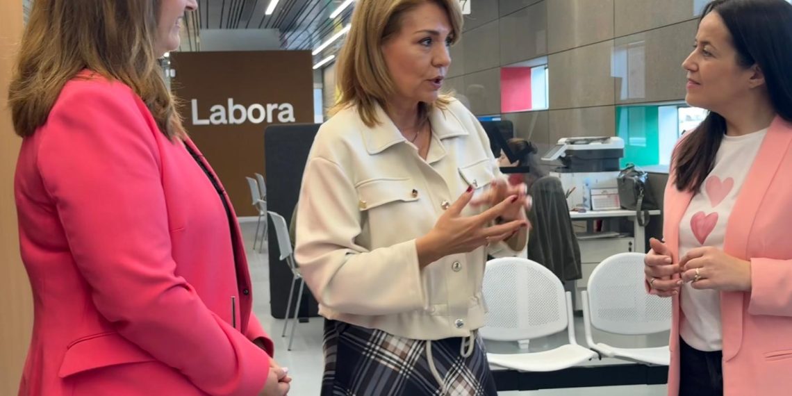 La Comunitat Valenciana reduce el paro en 16.581 personas en el último año