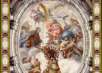 Valencia instala el tapiz floral que recrea la bóveda de la Basílica de la Virgen