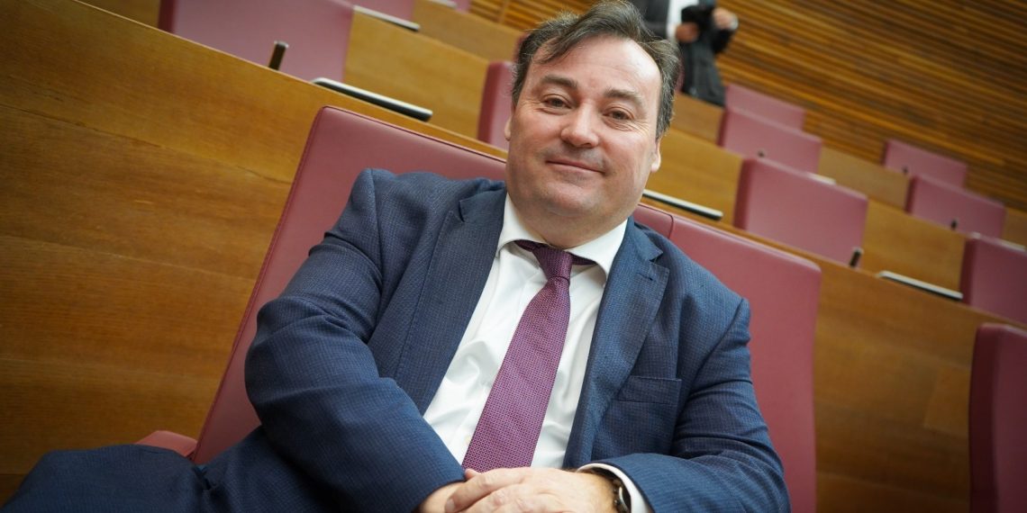 David Muñoz: «No es aceptable gastar 6.500 euros al mes por MENA con valencianos que no llegan a fin de mes»