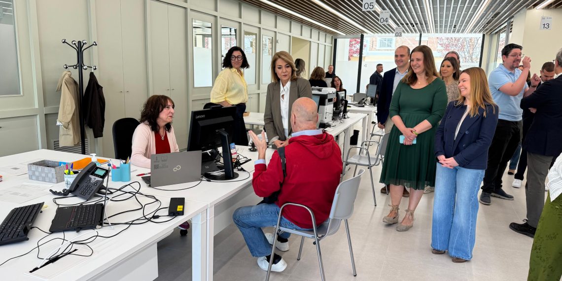 Camarero destaca que el nuevo Espai Labora de Paterna acercará oportunidades laborales a más de 87.000 personas