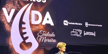 Marián Cano destaca en la entrega de los Premios Vida de Teulada Moraira el papel de las personas, asociaciones y empresas en la construcción del bienestar colectivo