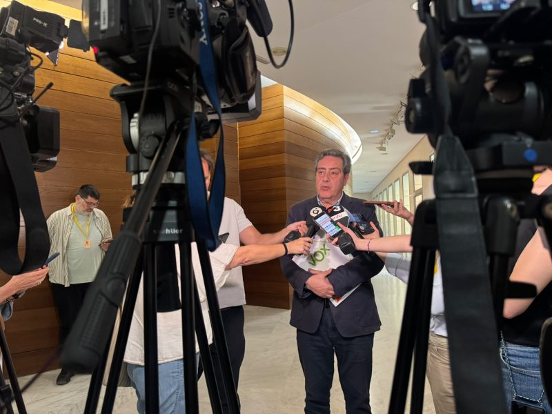 VOX defiende el informe de la comisión de la riada y acusa a PSOE y Compromís de “querer incendiar la calle”
