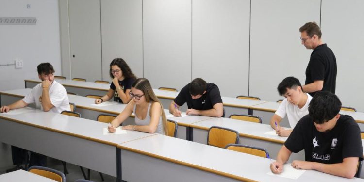 Educación garantiza las pruebas de acceso a FP con servicios mínimos del 100 % durante la huelga