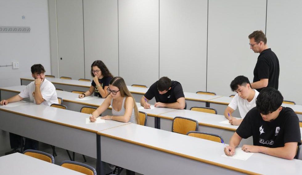 Educación garantiza las pruebas de acceso a FP con servicios mínimos del 100 % durante la huelga