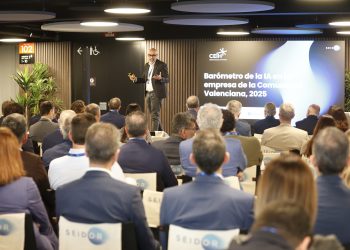 El 64% de las empresas valencianas prevé aumentar menos de un 10% su presupuesto en inteligencia artificial en 2026