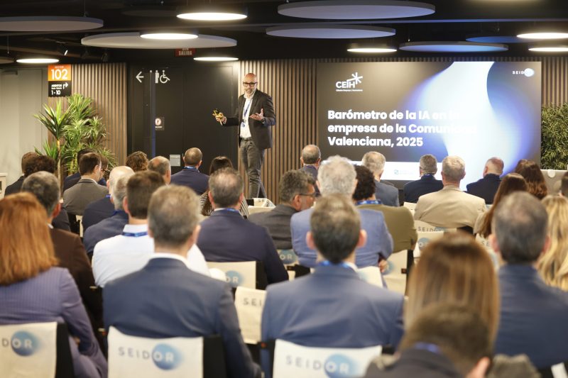 El 64% de las empresas valencianas prevé aumentar menos de un 10% su presupuesto en inteligencia artificial en 2026