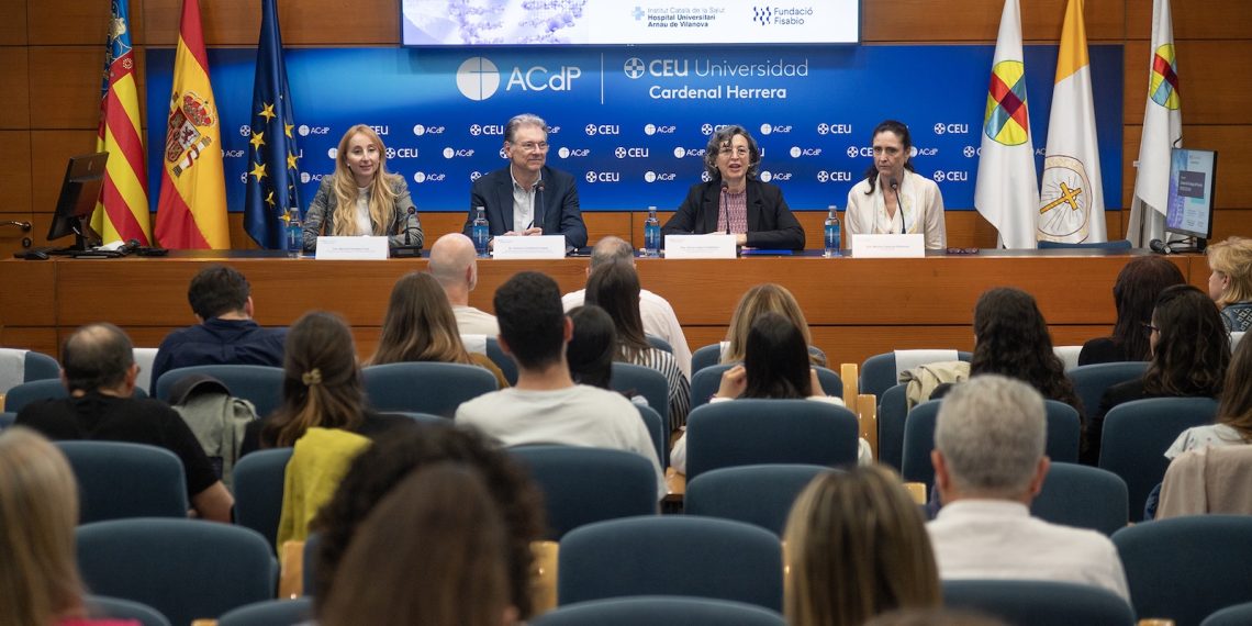 La Cátedra de Oncología de Precisión CEU-Roche Farma promueve la investigación traslacional en cáncer de mama con ocho hospitales valencianos