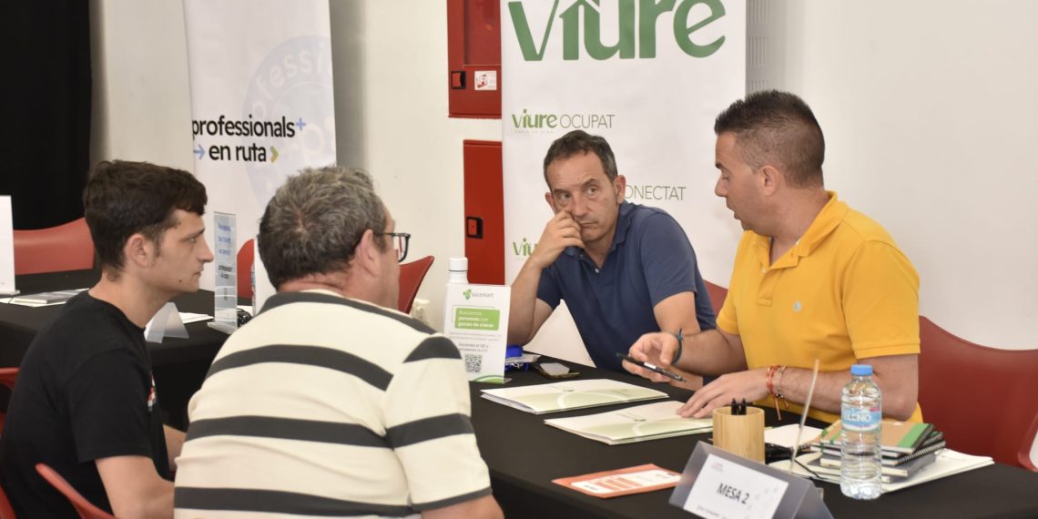 La FVMP reúne a 350 personas y 25 empresas en la Feria de Empleo “La Canal Emplea 2026”