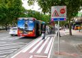 Valencia mejora la seguridad vial en una parada de la EMT de Blasco Ibáñez