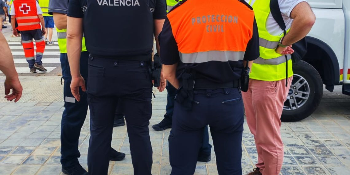 Valencia simula una inundación en un colegio de La Torre para probar tecnología europea de emergencias