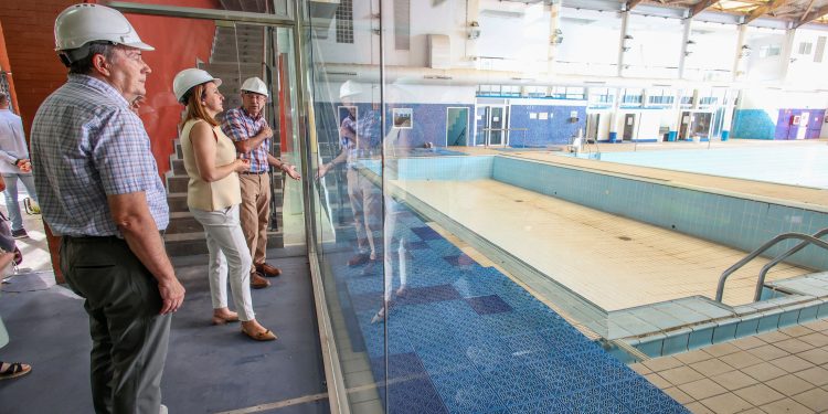Catalá: “La reparación del Polideportivo de Orriols recupera una instalación clave para la vida deportiva y social del barrio”