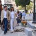 Las obras de la calle Colón de Valencia avanzan sin retrasos y ya muestran el nuevo pavimento de granito en el entorno de Porta de la Mar