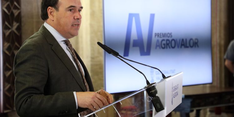 Pérez Llorca: “Reforzamos el sector agroalimentario con más ayudas, inversión y menos burocracia para garantizar su futuro”