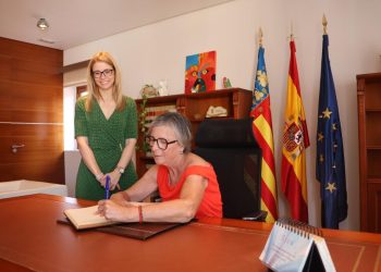La Generalitat aborda con Finestrat nuevas actuaciones en materia sanitaria y social