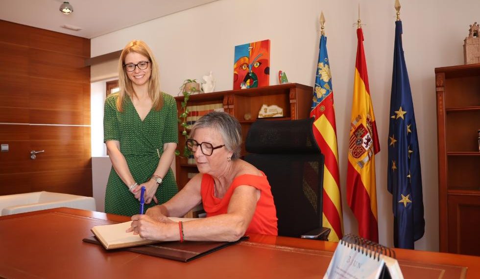 La Generalitat aborda con Finestrat nuevas actuaciones en materia sanitaria y social