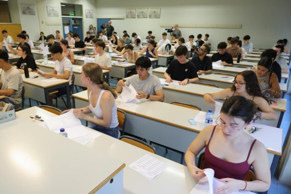 Más de 25.600 estudiantes comienzan la PAU en la Comunitat Valenciana con detectores tecnológicos como novedad