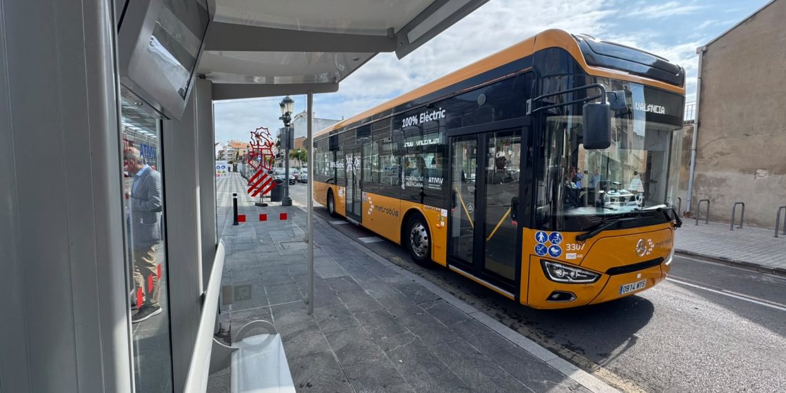 La Generalitat moderniza más de 1.000 paradas de Metrobús