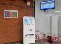 La Generalitat agiliza la entrega de tarjetas personalizadas con una nueva máquina autoservicio en Metrovalencia