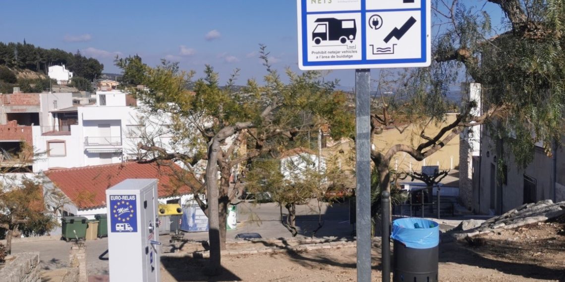 La Generalitat concede ayudas a 22 municipios en riesgo de despoblación destinadas a crear o mantener Puntos Limpios para autocaravanas