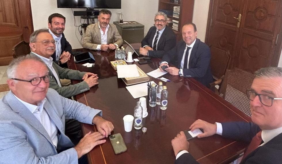 José Díez se reúne con INNOCONSTRUC para impulsar la innovación en el sector de la construcción