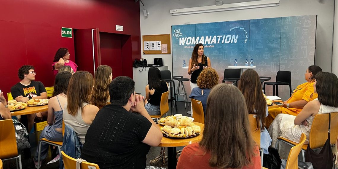 La Generalitat alza la voz por el talento femenino en las áreas técnicas para romper la brecha de género