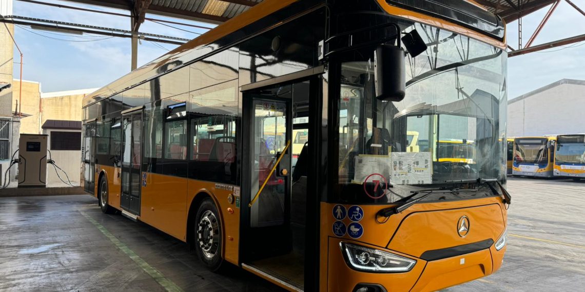 La Generalitat crea una nueva línea de Metrobús entre el Barrio del Cristo y Quart de Poblet