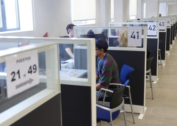 La Agencia Tributaria Valenciana gestiona 30.000 declaraciones de la renta por teléfono y de forma presencial