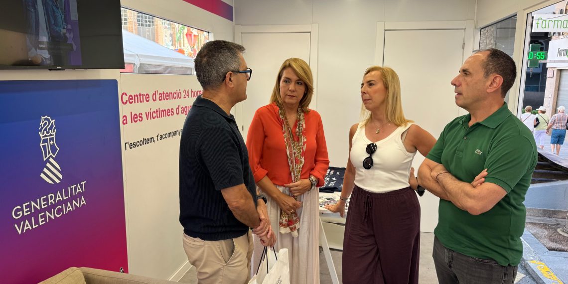 La Generalitat despliega detectores de drogas en bebidas y un Punto Violeta itinerante durante las Hogueras de Alicante