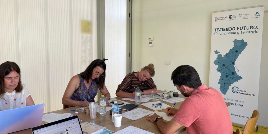 La Generalitat diseña un proyecto piloto de Formación Profesional Agraria en La Marina Baixa para atraer talento joven al sector