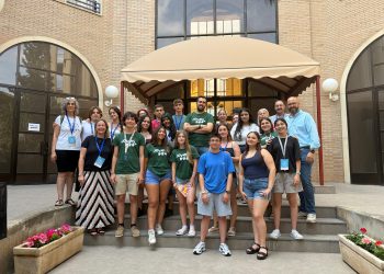 Alicante reúne a más de un centenar de jóvenes para reflexionar sobre inteligencia artificial