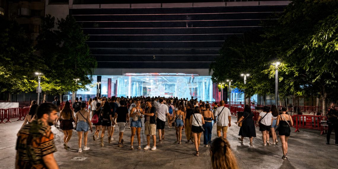 El plan especial de Metrovalencia y Metrobús mueve a más de 15.000 usuarios por el festival Bigsound
