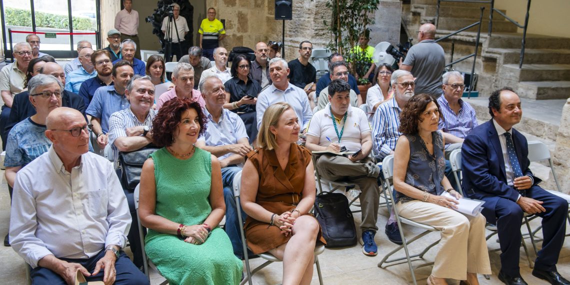 Enguix reclama a Les Corts impulsar la recuperación del derecho civil valenciano y desbloquear la reforma constitucional