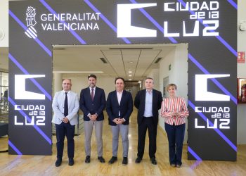 Pérez Llorca destaca a Good Films en Ciudad de la Luz como impulso al audiovisual valenciano
