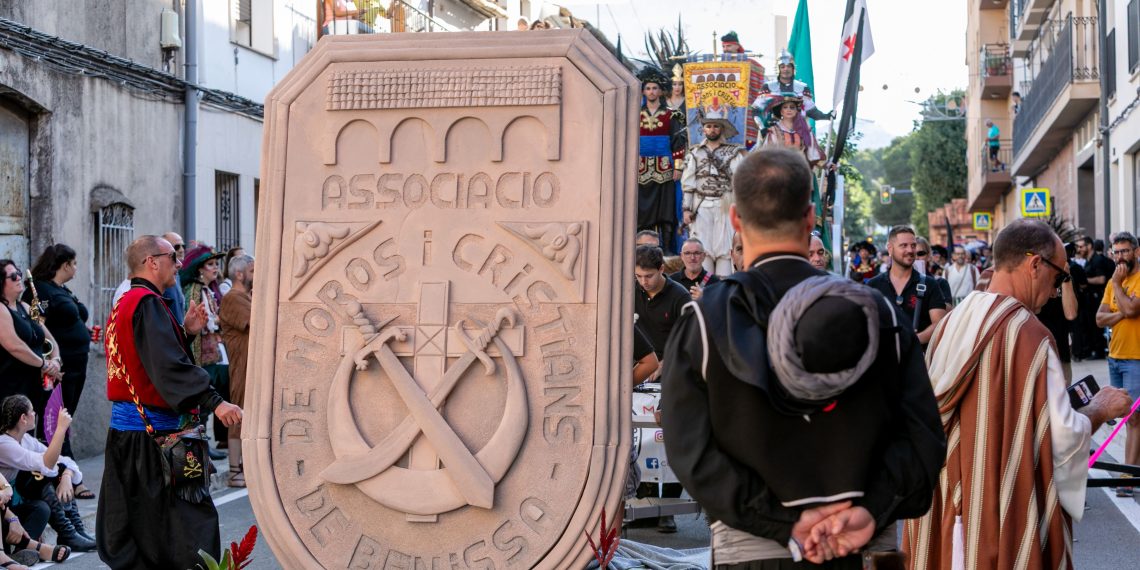 À Punt retransmite la gran Entrada de Moros y Cristianos de Benissa