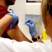 Sanidad refuerza la red de vacunación internacional tras atender a casi 19.000 viajeros