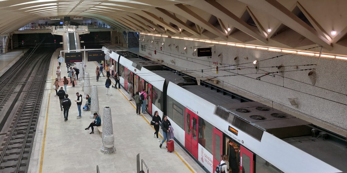 El verano arranca en Metrovalencia con cortes por obras en Aragó, Amistat, Ayora y Marítim