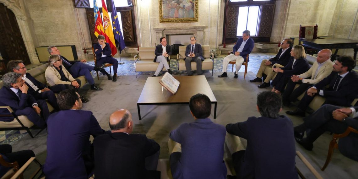 Fecoval traslada al Consell las demandas del sector valenciano de la obra pública