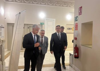 Barrachina anuncia 28 millones en ayudas para reforzar la industria agroalimentaria
