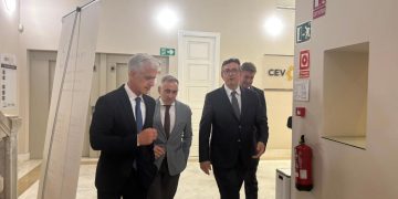 Barrachina anuncia 28 millones en ayudas para reforzar la industria agroalimentaria